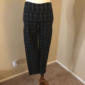 New York & Company pull on ankle pant